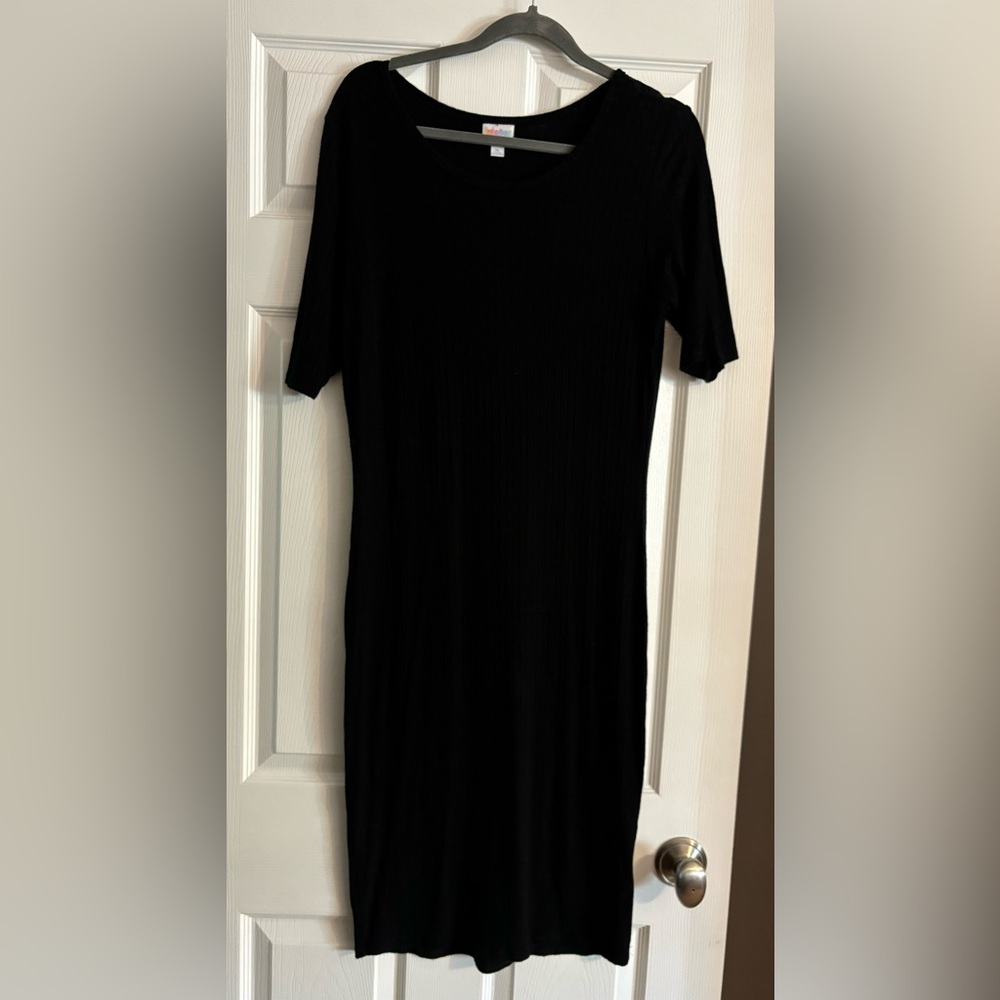 LuLaRoe Women’s ribbed black dress XL